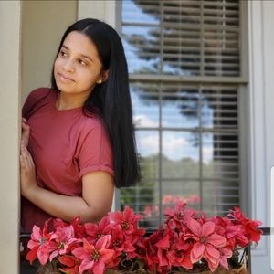 Meet your Posher, Yesiana